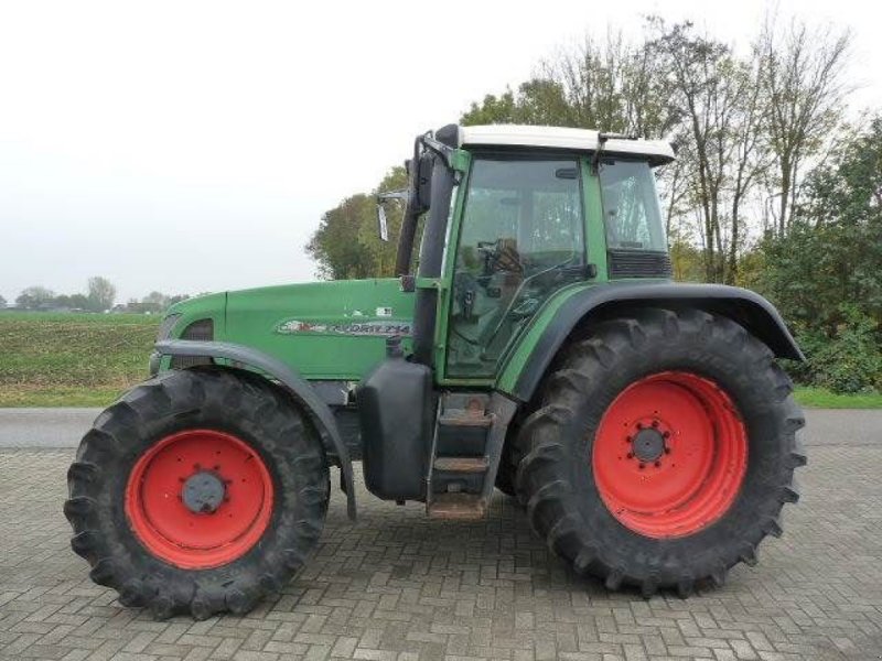 Traktor tipa Fendt 714, Gebrauchtmaschine u Roosendaal (Slika 1)