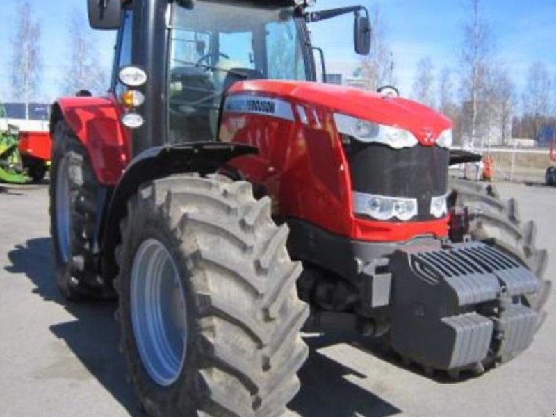 Oldtimer-Traktor tipa Massey Ferguson 7716,  u Київ (Slika 1)
