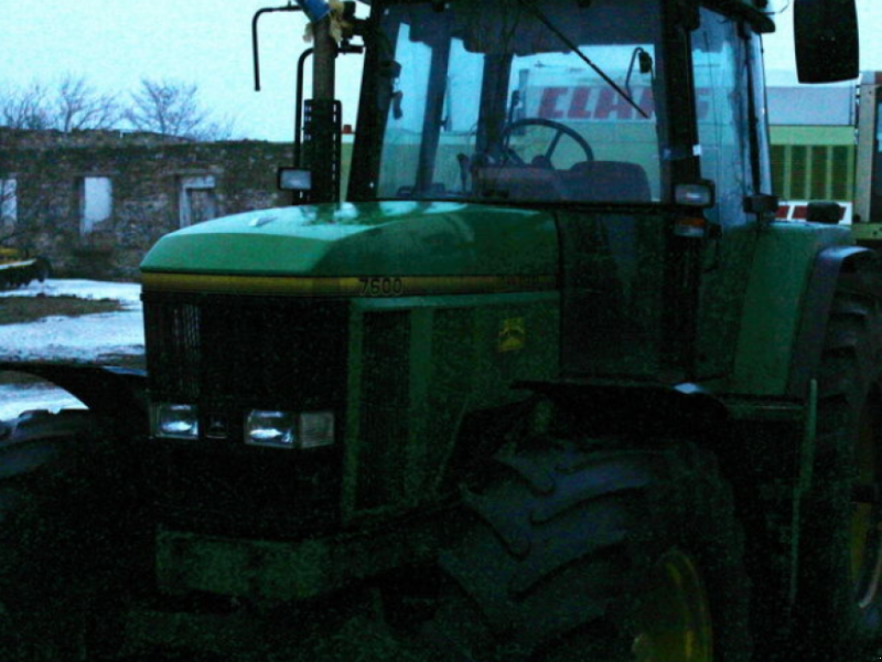 Oldtimer-Traktor tipa John Deere 7600, Neumaschine u Миколаїв (Slika 1)