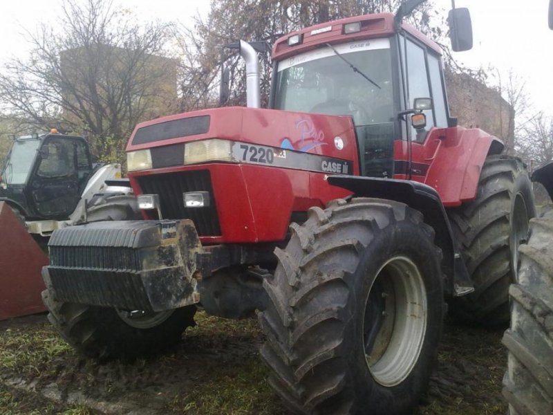 Oldtimer-Traktor tipa Case IH 7220, Neumaschine u Харків