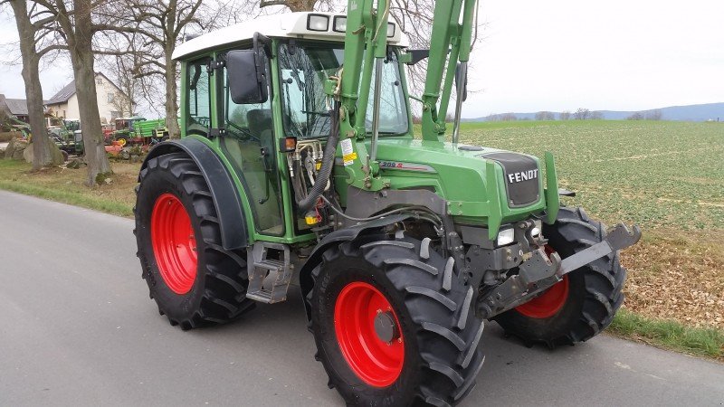 Traktor tipa Fendt Suche Fendt der Serie 200 bis 211, Gebrauchtmaschine u Reuth (Slika 1)